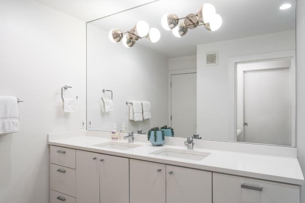 Chic Clarksville 2Br Condo Near Downtown ออสติน ภายนอก รูปภาพ