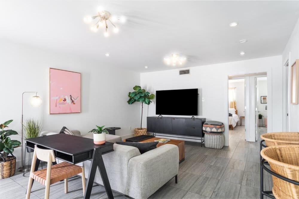 Chic Clarksville 2Br Condo Near Downtown ออสติน ภายนอก รูปภาพ