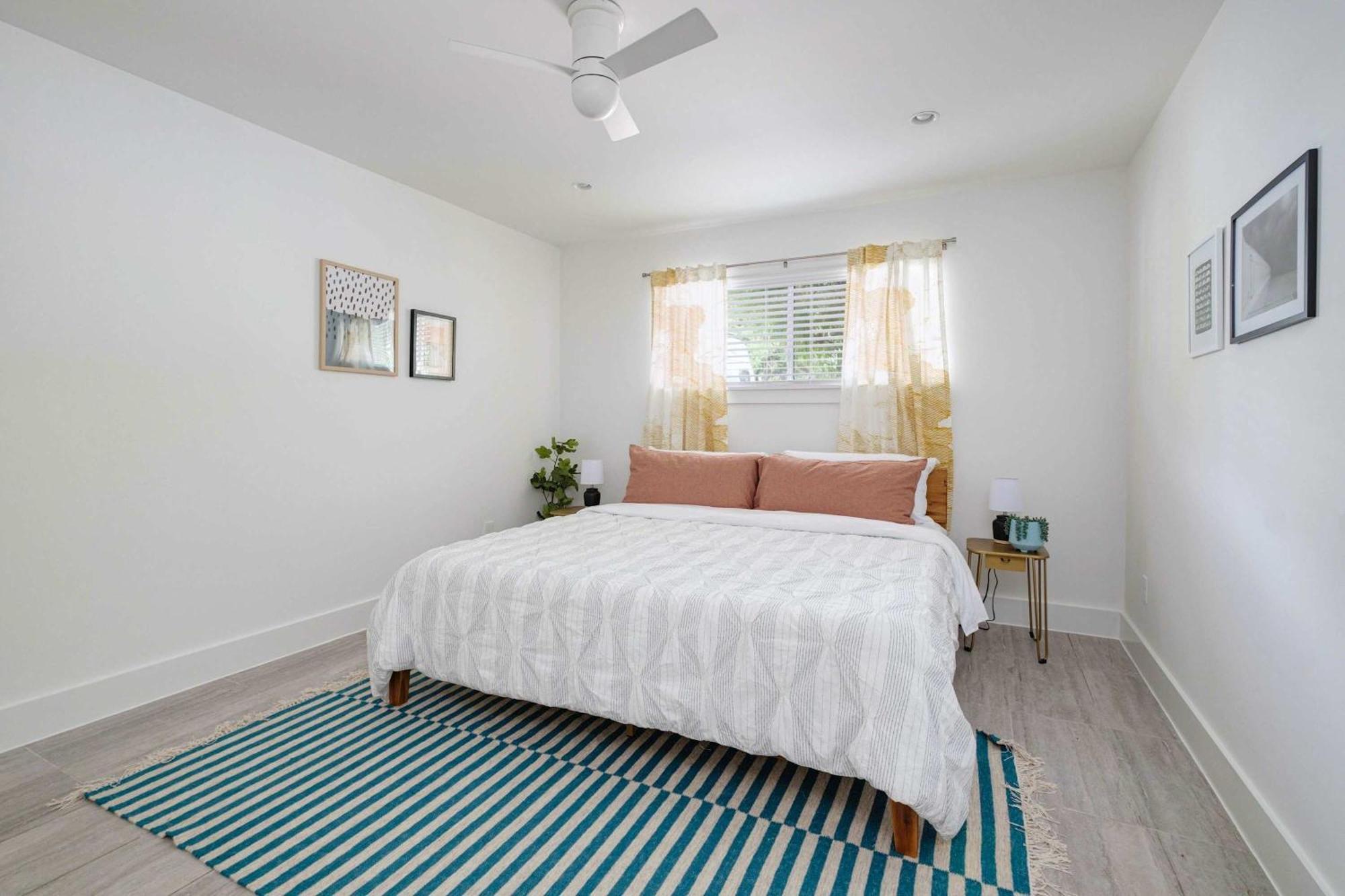 Chic Clarksville 2Br Condo Near Downtown ออสติน ภายนอก รูปภาพ